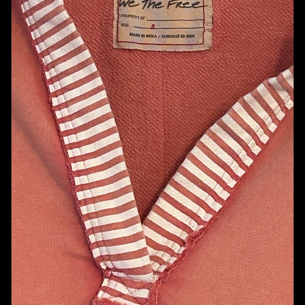 We The Free Clean Prep Polo Distressed Sweatshirt Deep V-Neck Small pink & white - Picture 5 of 9